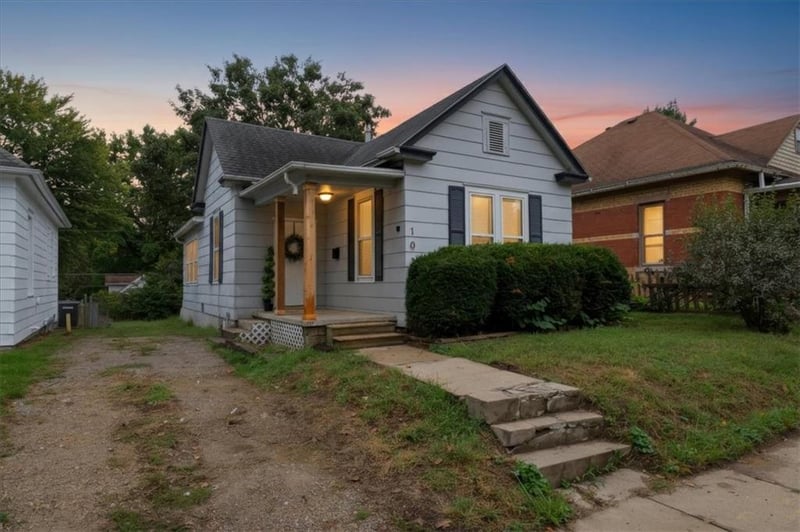 1024 Roosevelt Ave, St Joseph, MO 64505