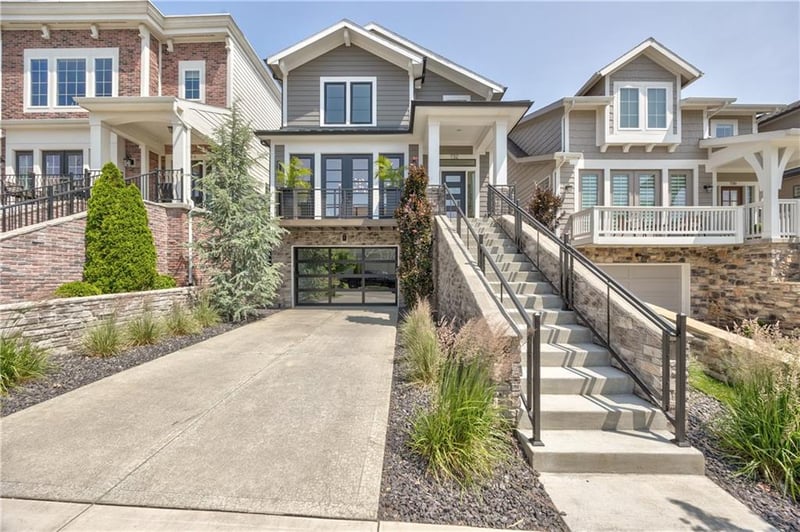 732 45th St, Kansas City, MO 64111