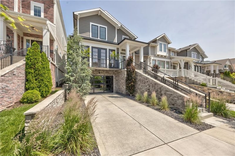 732 W 45th St, Kansas City, MO 64111