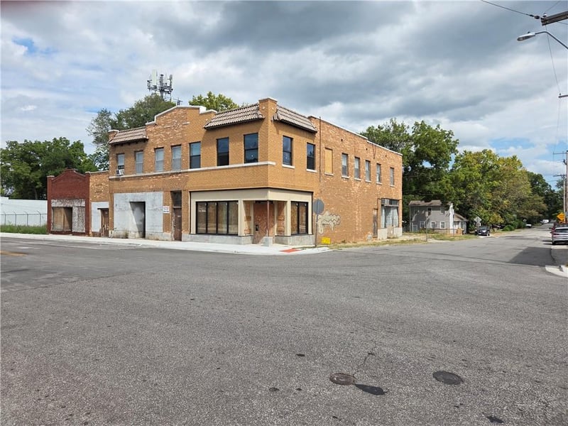 7937 Paseo Blvd, Kansas City, MO 64131