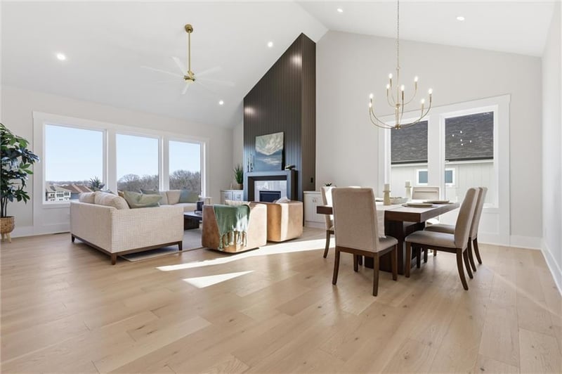 8308 76th Ter, Kansas City, MO 64158