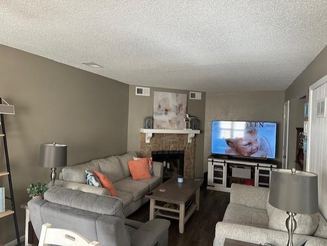 8703 NW 82nd Ter, Kansas City, MO 64152