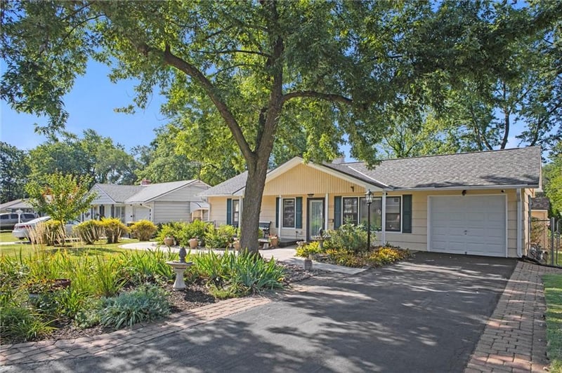 8403 110th Ter, Kansas City, MO 64134