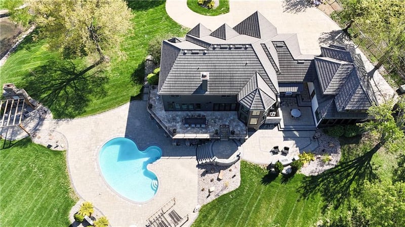 10380 W 179th St, Overland Park, KS 66013