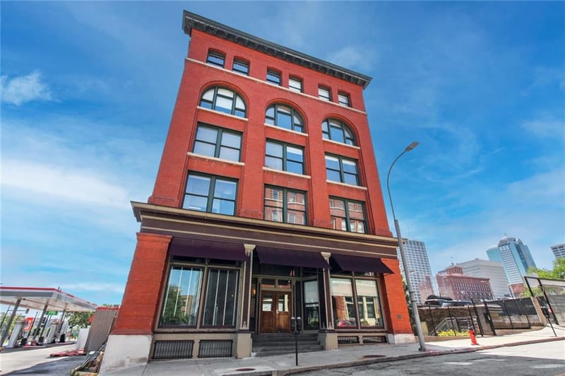 609 Central St #1404, Kansas City, MO 64105