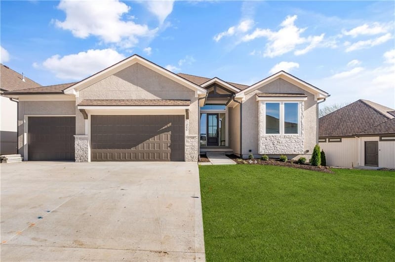 1600 Park Springs Ter, Lee's Summit, MO 64064