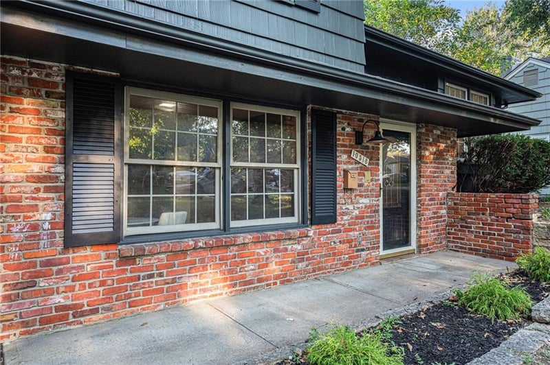 10518 Mersington Ave, Kansas City, MO 64137