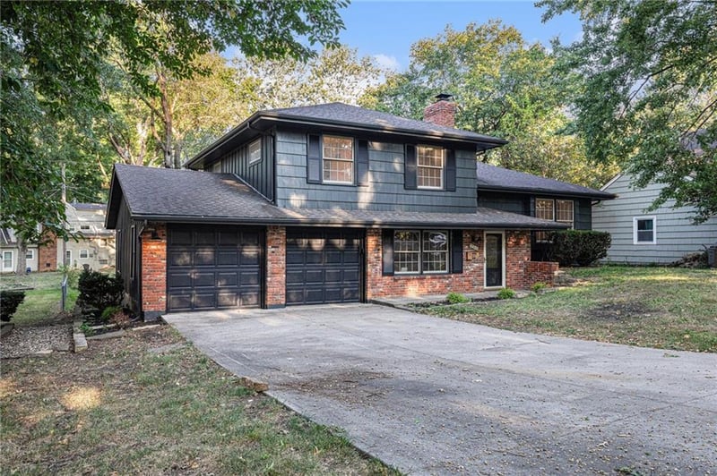 10518 Mersington Ave, Kansas City, MO 64137