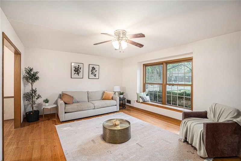 10518 Mersington Ave, Kansas City, MO 64137