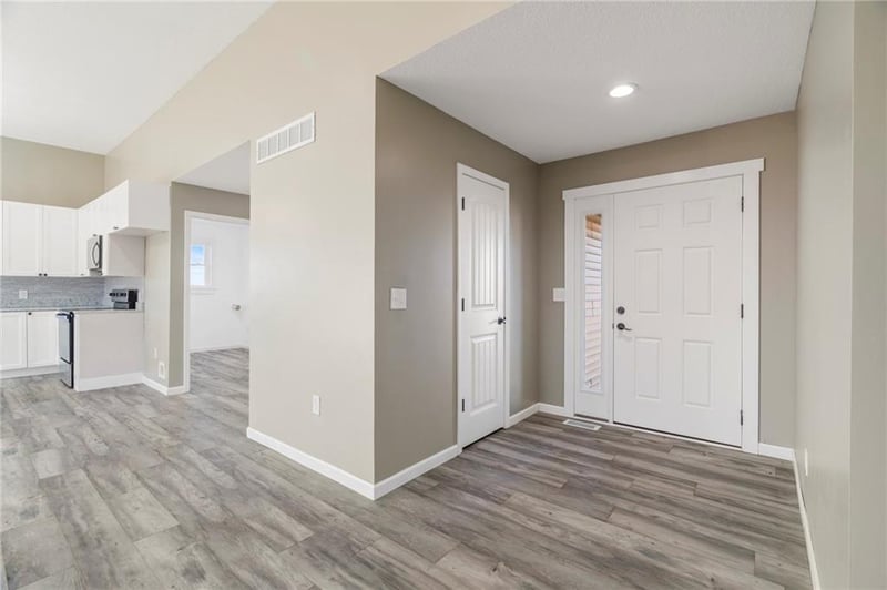 112 Westwood Dr, Gallatin, MO 64640