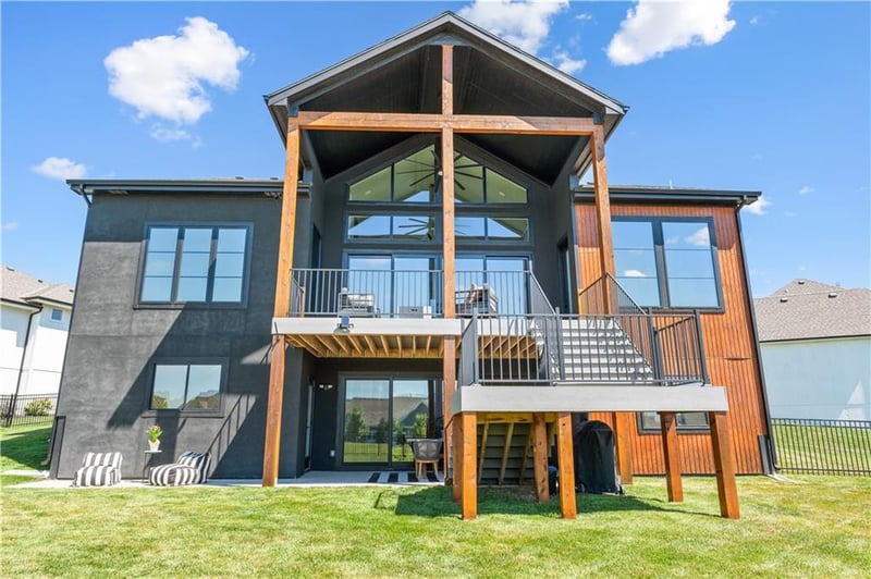 17420 Crystal St, Overland Park, KS 66221