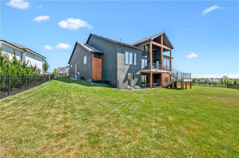 17420 Crystal St, Overland Park, KS 66221