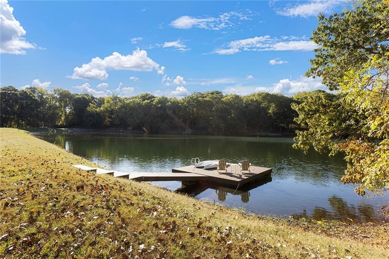 900 Wildbriar Dr, Liberty, MO 64068