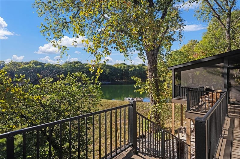 900 Wildbriar Dr, Liberty, MO 64068