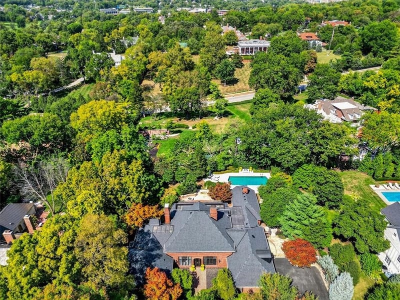 1236 57th St, Kansas City, MO 64113