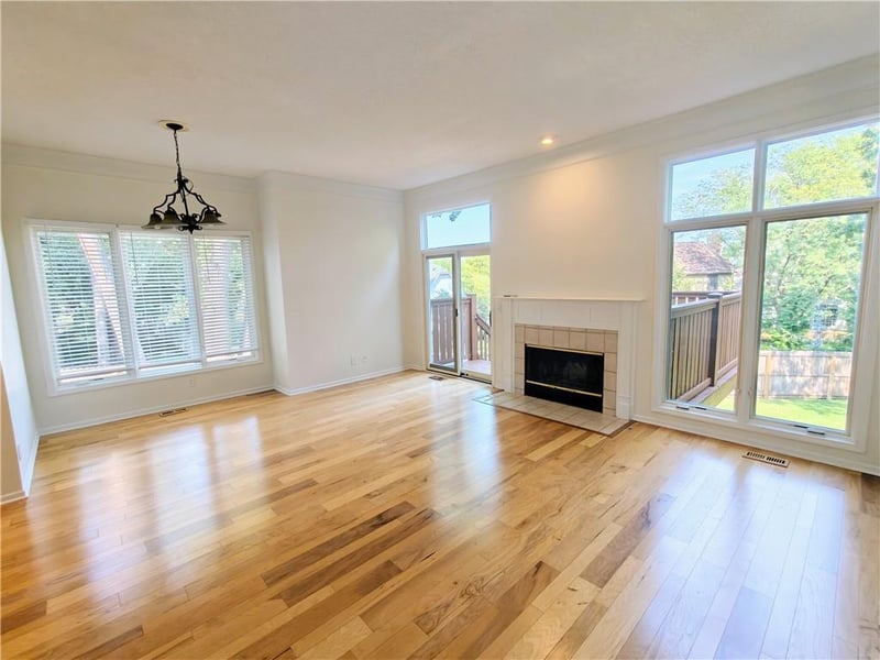 12449 Barkley St, Overland Park, KS 66209