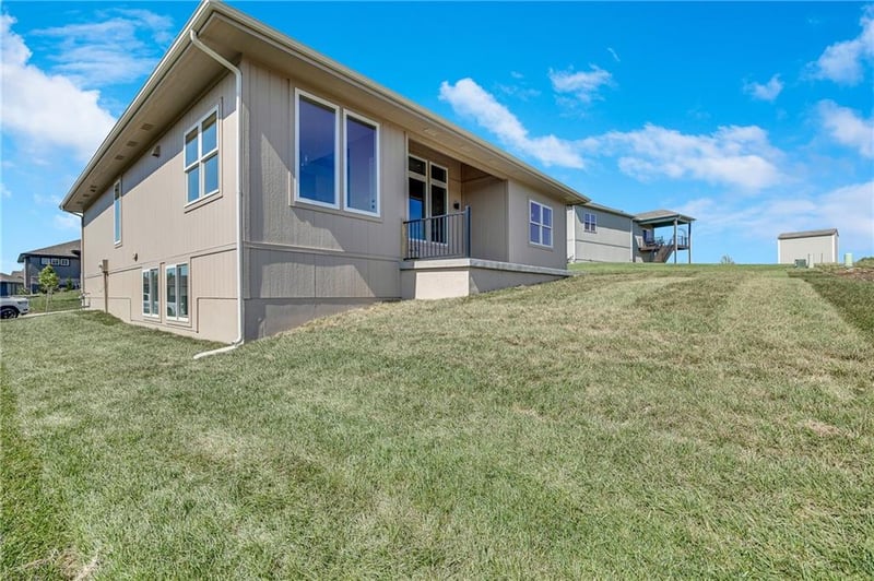 1202 Morgan Dr, Pleasant Hill, MO 64080