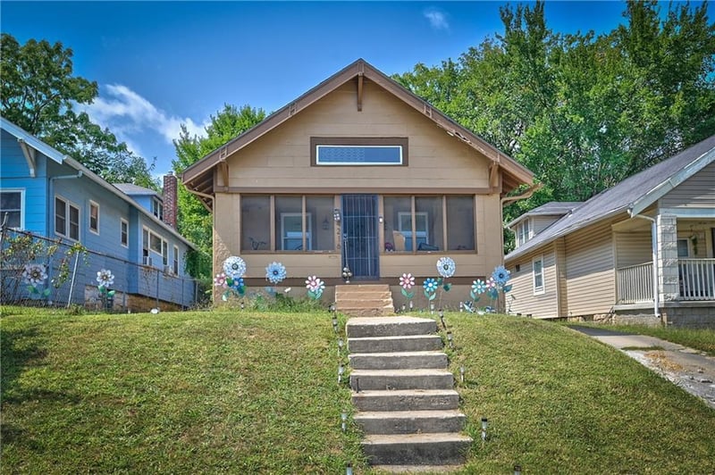 4216 College Ave, Kansas City, MO 64130