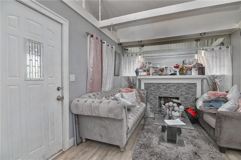 4216 College Ave, Kansas City, MO 64130