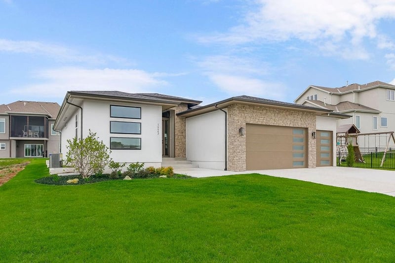 16642 Hall St, Olathe, KS 66062