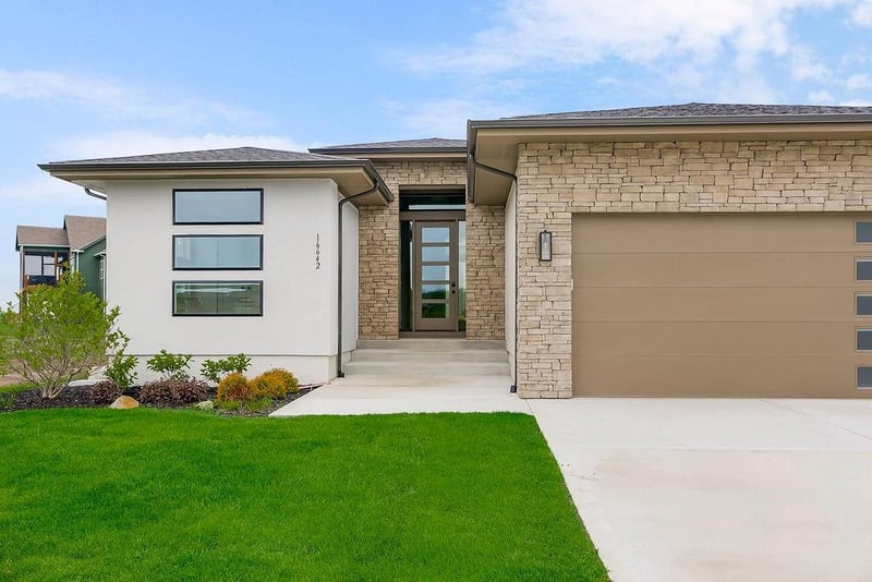 16642 Hall St, Olathe, KS 66062