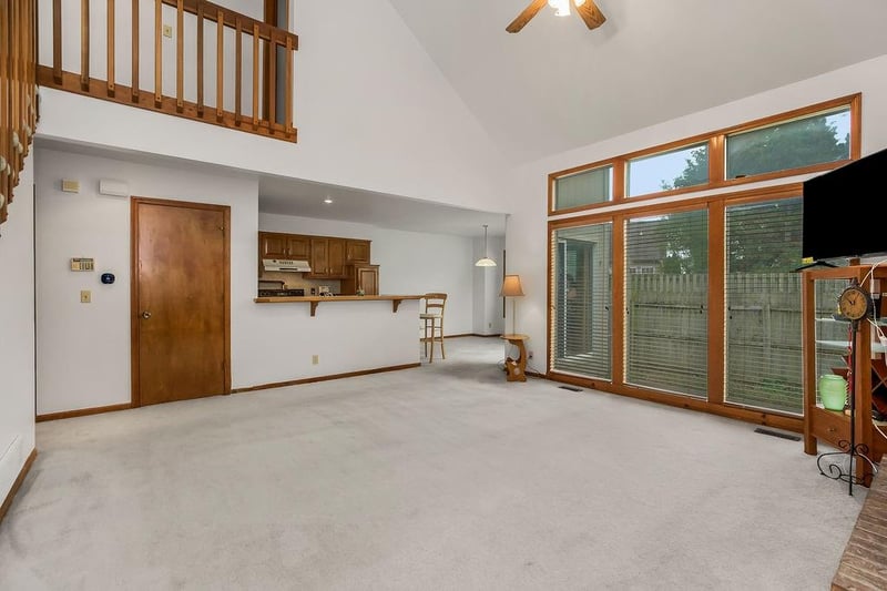 15530 Marty St, Overland Park, KS 66223