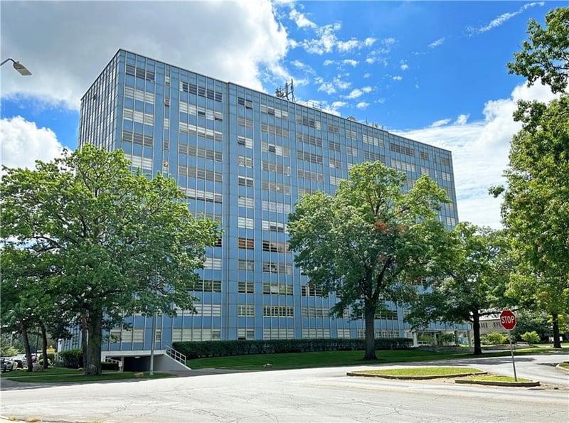 333 W Meyer Blvd #1007, Kansas City, MO 64113