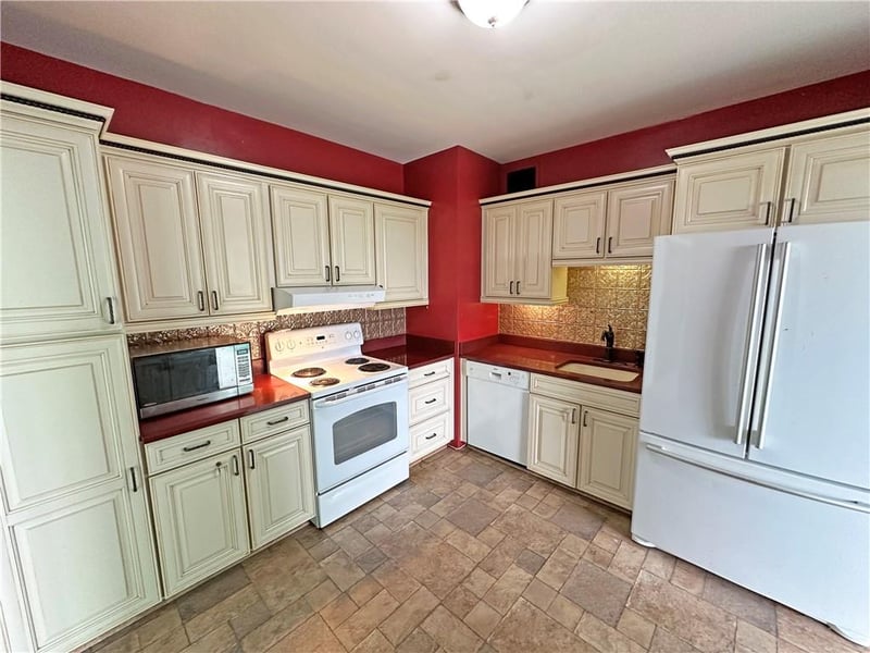 333 W Meyer Blvd #1007, Kansas City, MO 64113