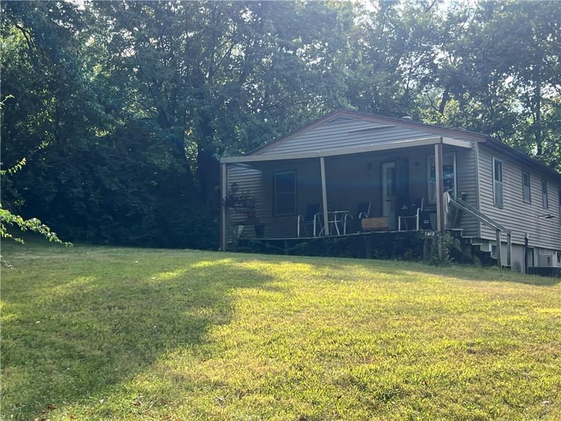 7102 55th St, Kansas City, MO 64129