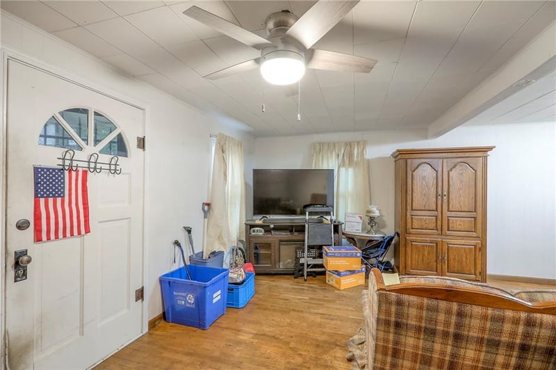 5717 Detroit Ave, Kansas City, MO 64119