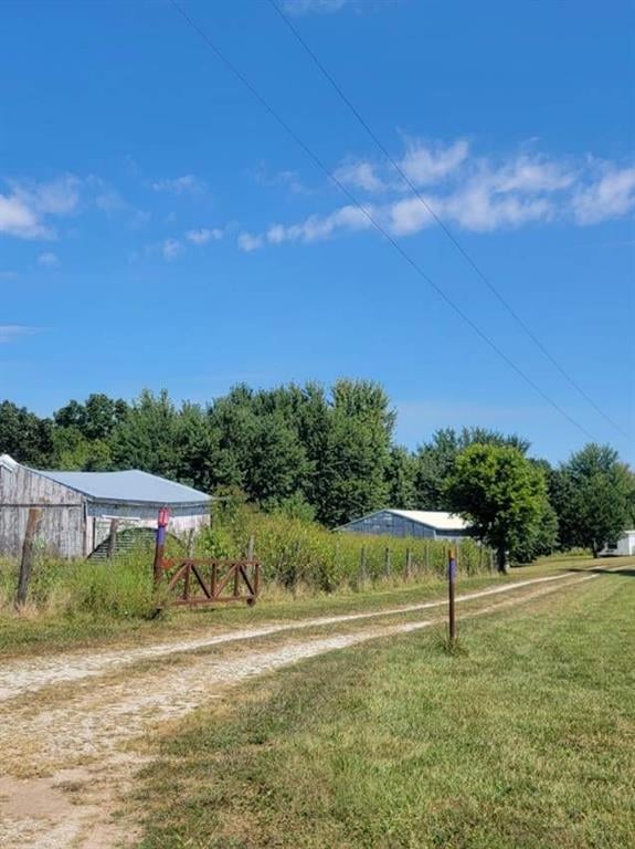 6500 Country Ln Rd, Braymer, MO 64624