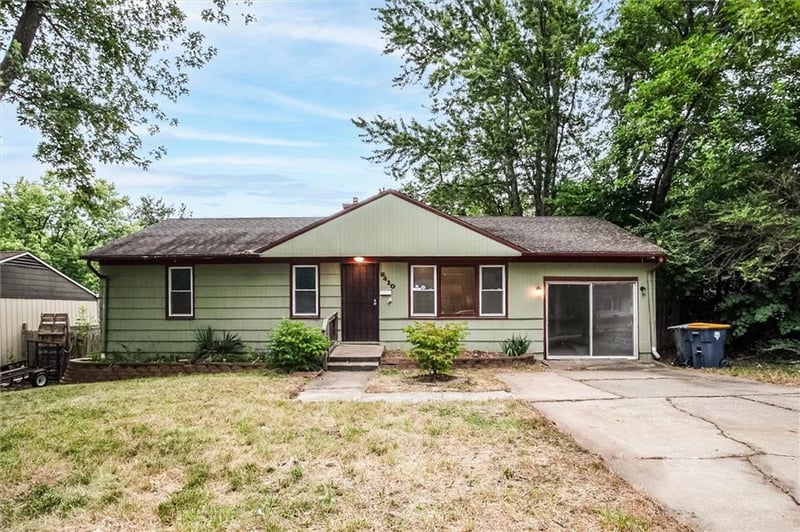 8410 Ruskin Way, Kansas City, MO 64134