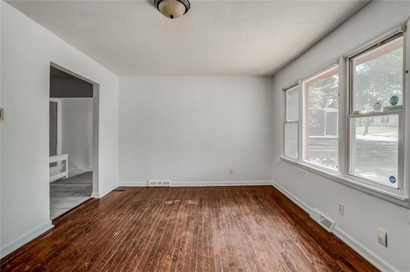 8410 Ruskin Way, Kansas City, MO 64134