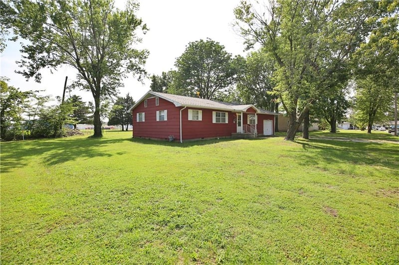 309 25th St, Baxter Springs, KS 66713