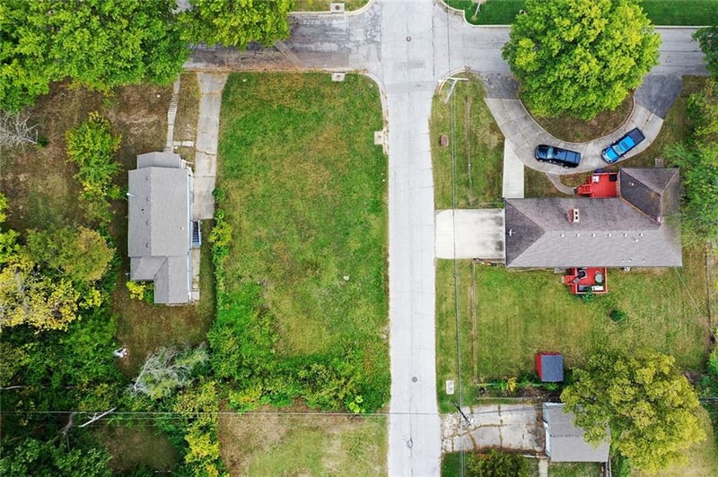 5650 Agnes Ave, Kansas City, MO 64130