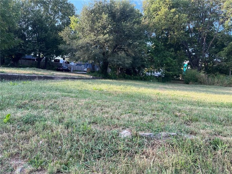 3816-3832 9th Ter, Kansas City, MO 64127