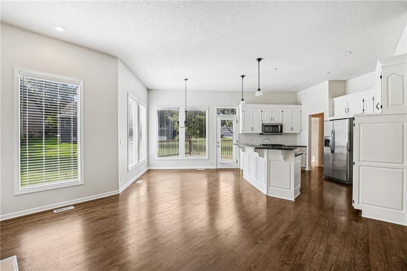 14157 Bond St, Overland Park, KS 66221