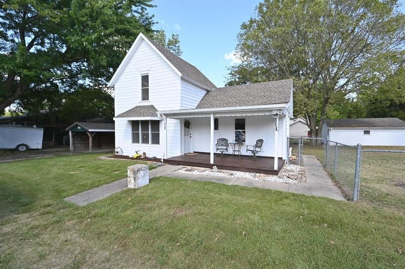 32 Mill St, Dearborn, MO 64439