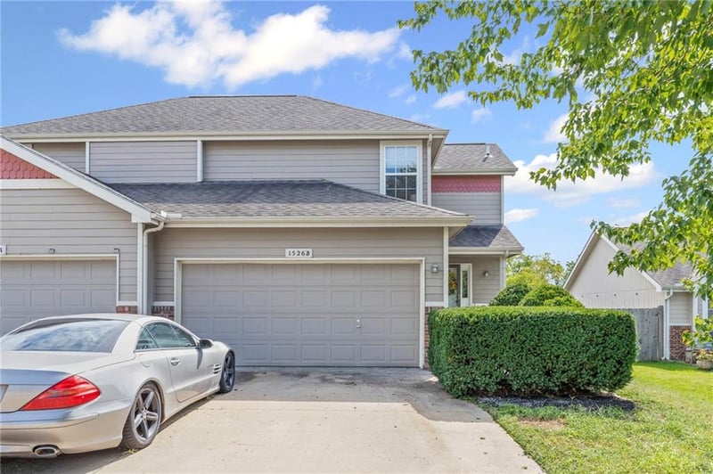 1526 Legend Trail Dr #B, Lawrence, KS 66047