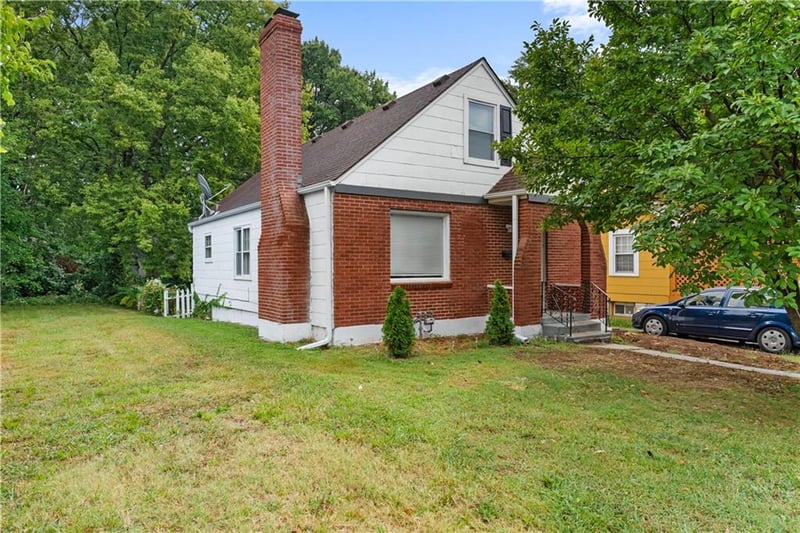 7219 Chestnut Ave, Kansas City, MO 64312