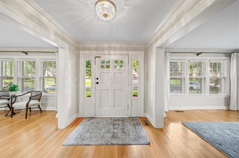 6229 Summit St, Kansas City, MO 64113