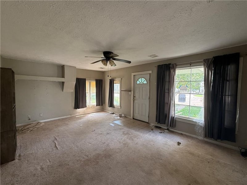 206 First St, Garden City, KS 67846