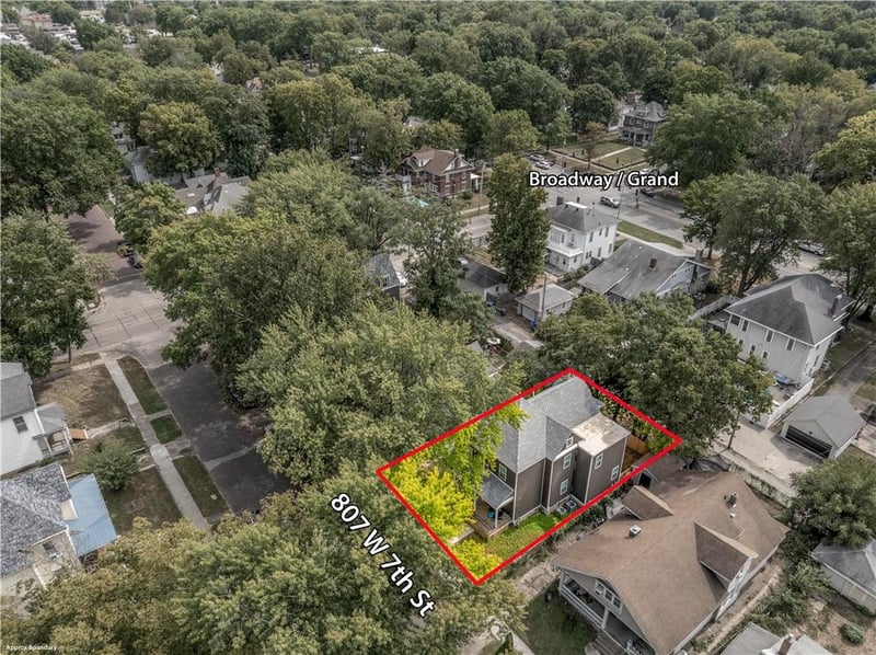 807 7th St, Sedalia, MO 65301