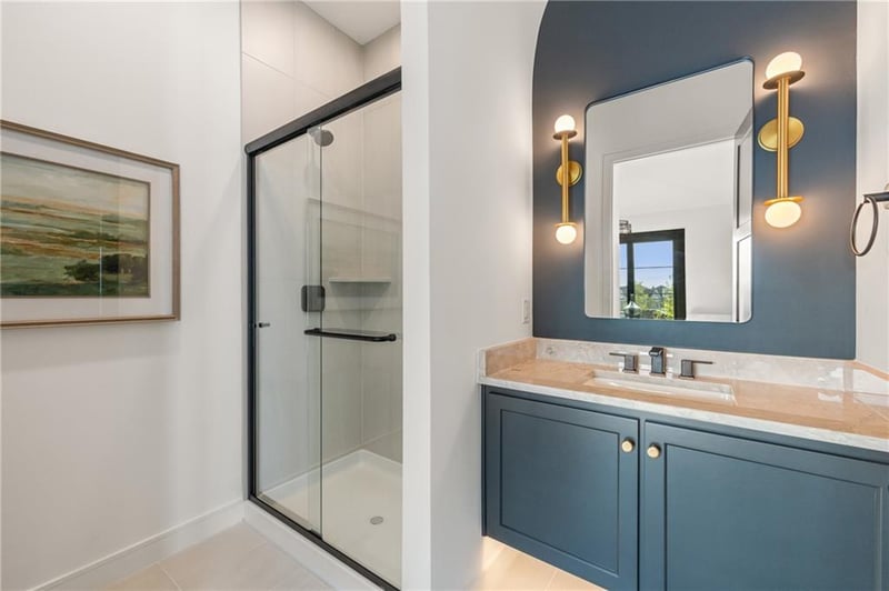 9719 176th Ter, Overland Park, KS 66013