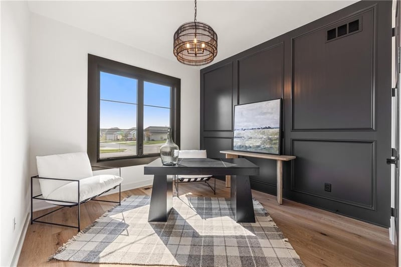9719 176th Ter, Overland Park, KS 66221