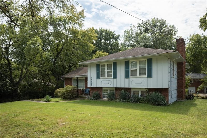 10809 31st St, Independence, MO 64052