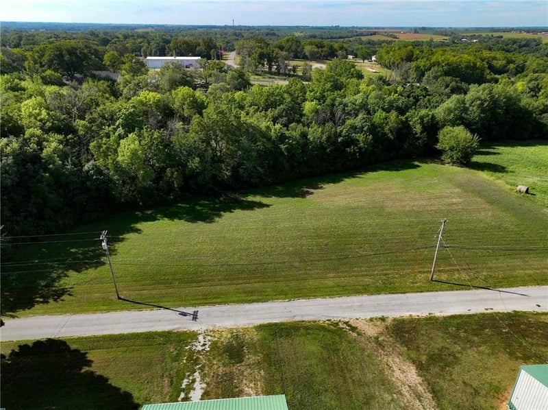 702 16th St, Horton, KS 66439