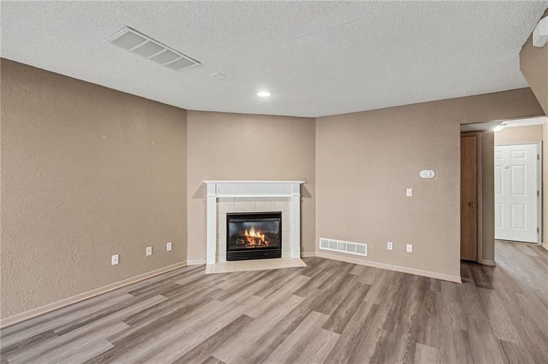 1412 Lexington Ave, Lee's Summit, MO 64081