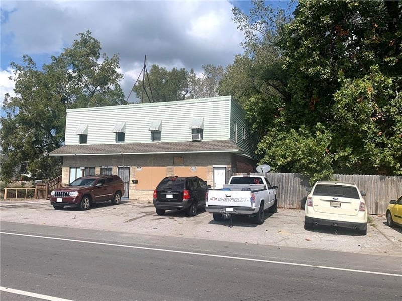 10906 Truman Rd, Independence, MO 64052