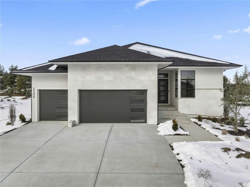 3344 133rd Ter, Leawood, KS 66209